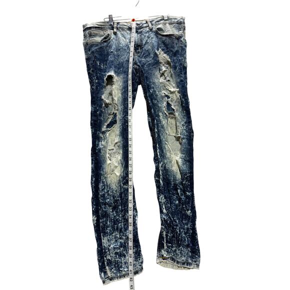 Men's True Indigo Distressed Jeans - Size 34/32 - 98% Cotton, 2% Spandex - Picture 10 of 10